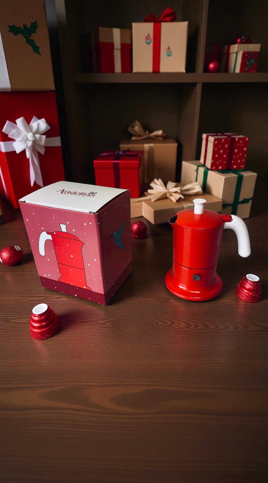 Angelina Rosso Natale